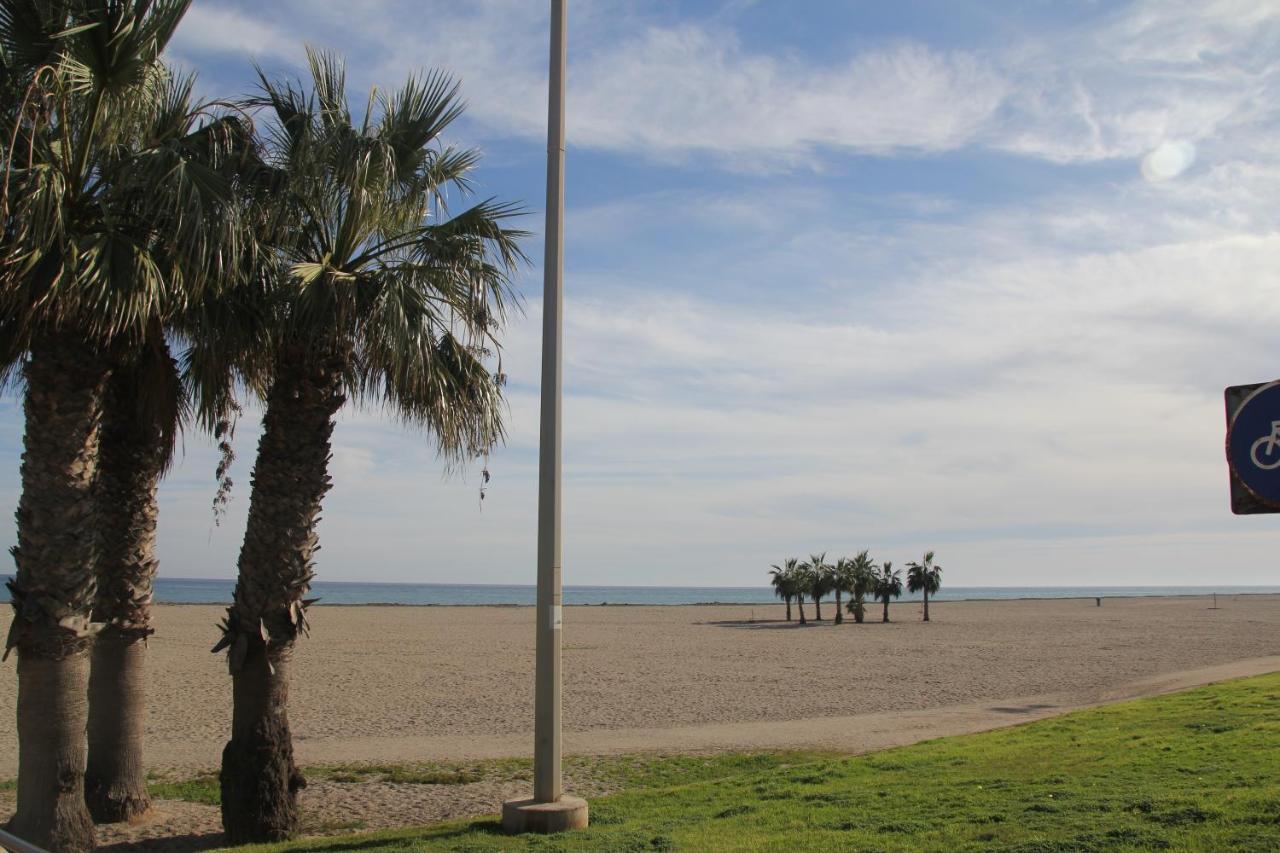 Apartamento En Primera Linea De Playa, Con Vistas A La Playa Y Con Wifi Рокетас-де-Мар Экстерьер фото